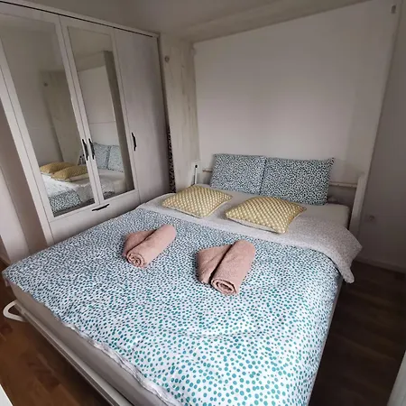 Colovic, Planina Tara, Kaluderske Bare アパート Kremna