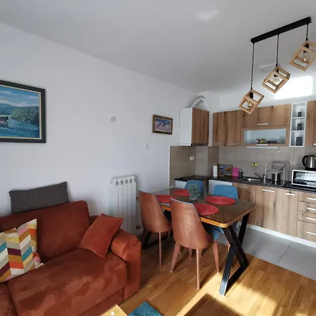 Colovic, Planina Tara, Kaluderske Bare Apartment *